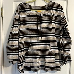 Super cute sweater top